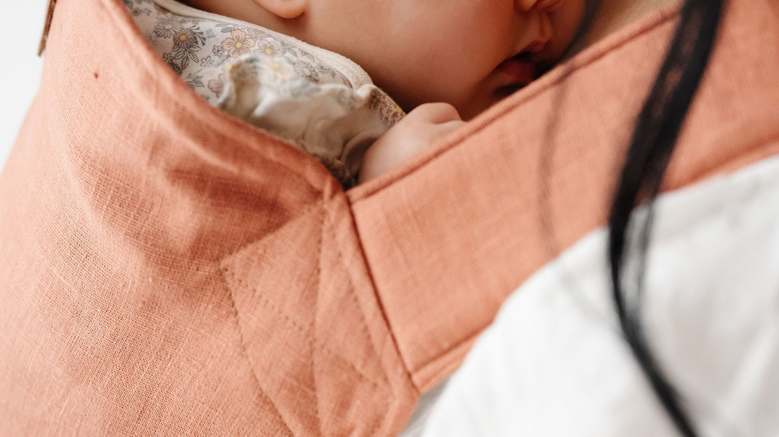 Babywearing Boosts Brain Development: The Science Behind a Closer Connection and Smarter Babies